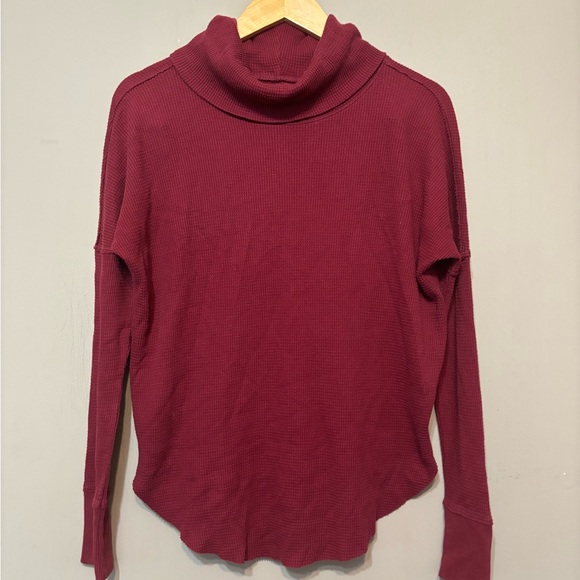 TNA ARITZIA Thermal Waffle Knit Burgundy Cowl Neck Top - Picture 2 of 10